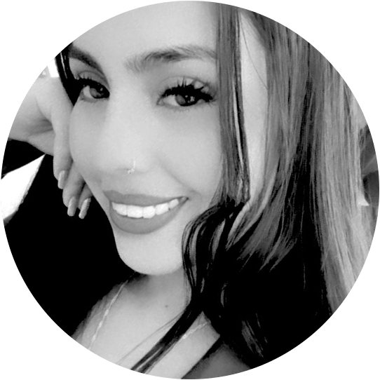 Marcela León PROJECT MANAGER